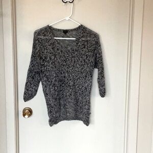 Babaton Aritzia Linen and Silk  Blend V-Neck Sweater in Size XS